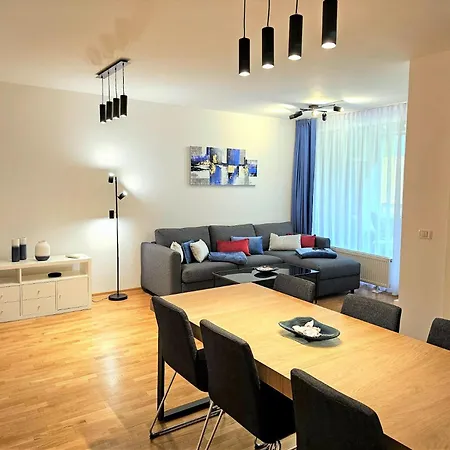 The Chic Estate Daire *